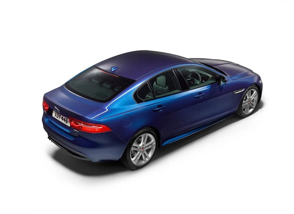 Jaguar XE (2016)