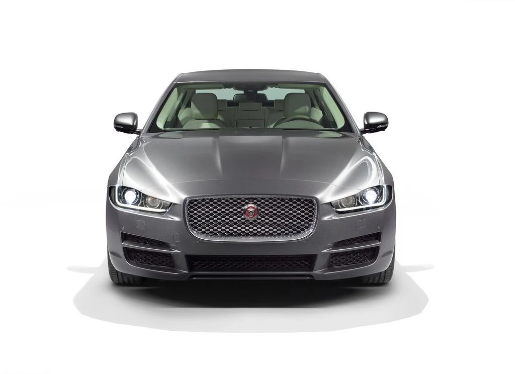 Jaguar XE (2016)