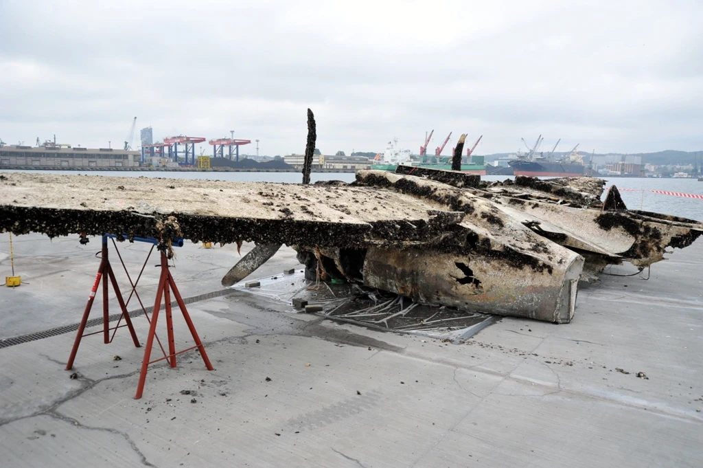 Wrak bombowca A-20 Havoc wydobyty z dna Bałtyku
