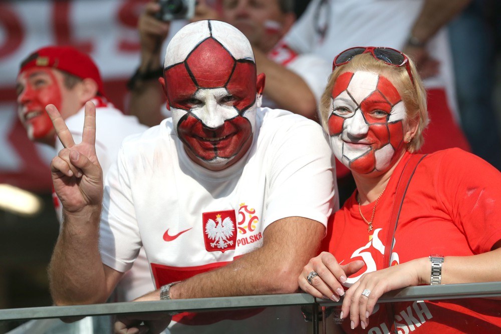 Wspólny wypad na mecz polskich piłkarzy może być niezapomnianym przeżyciem...