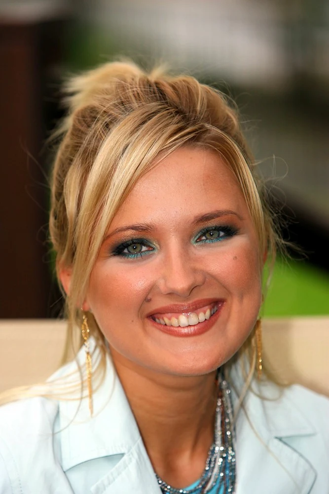 Gosia Andrzejewicz Gosia Andrzejewicz