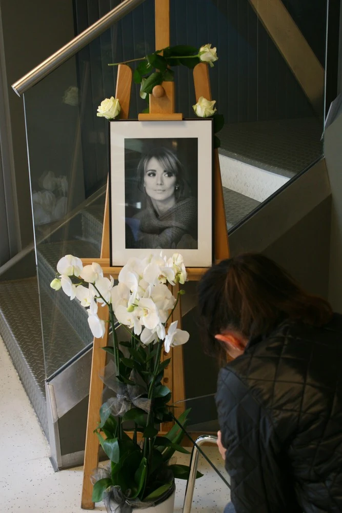 Mieszkańcy wpisywali się do księgi kondolencyjnej