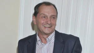 Na co dzień, w Warszawie aktor prowadzi aktywny tryb życia: – Pobudka o 6.30, próba w teatrze, ewentualnie plan filmowy lub zdjęcia do serialu, a wieczorem jeszcze spektakl