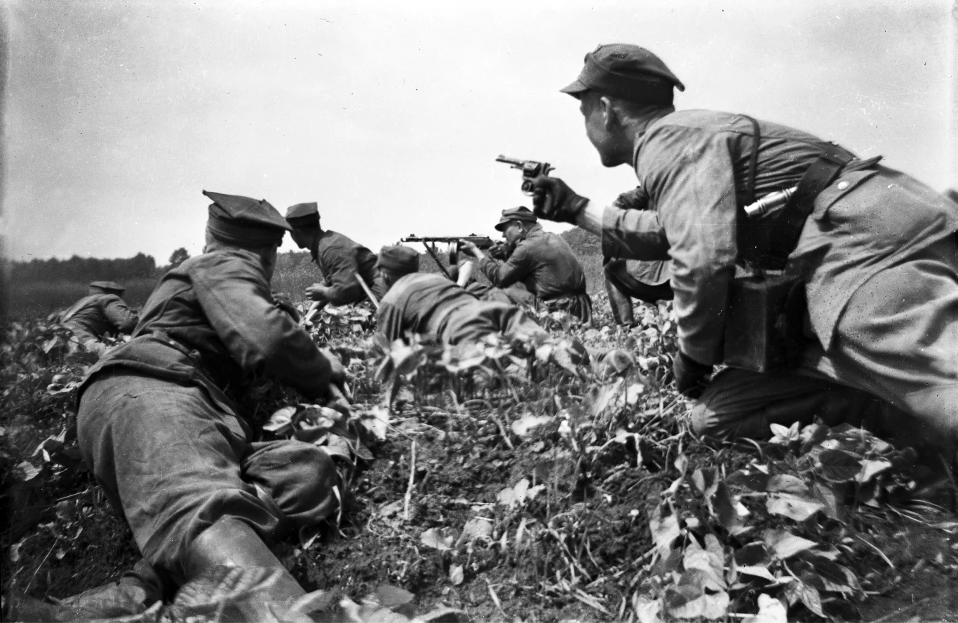 Na zajętych przez Armię Czerwoną w 1944 r. terenach Polski, mobilizacja szła bardzo opornie Na zajętych przez Armię Czerwoną w 1944 r. terenach Polski, mobilizacja szła bardzo opornie