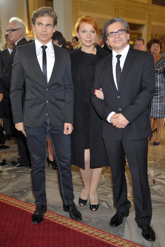 Z żoną Iloną i synem Jankiem na premierze "Bitwy warszawskiej 1920"