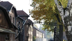 Brama obozowa w Auschwitz I