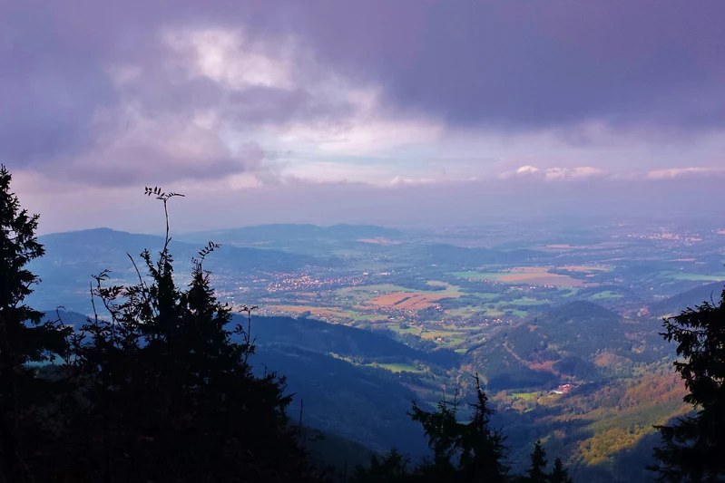 Panorama ze szczytu Łysej Góry