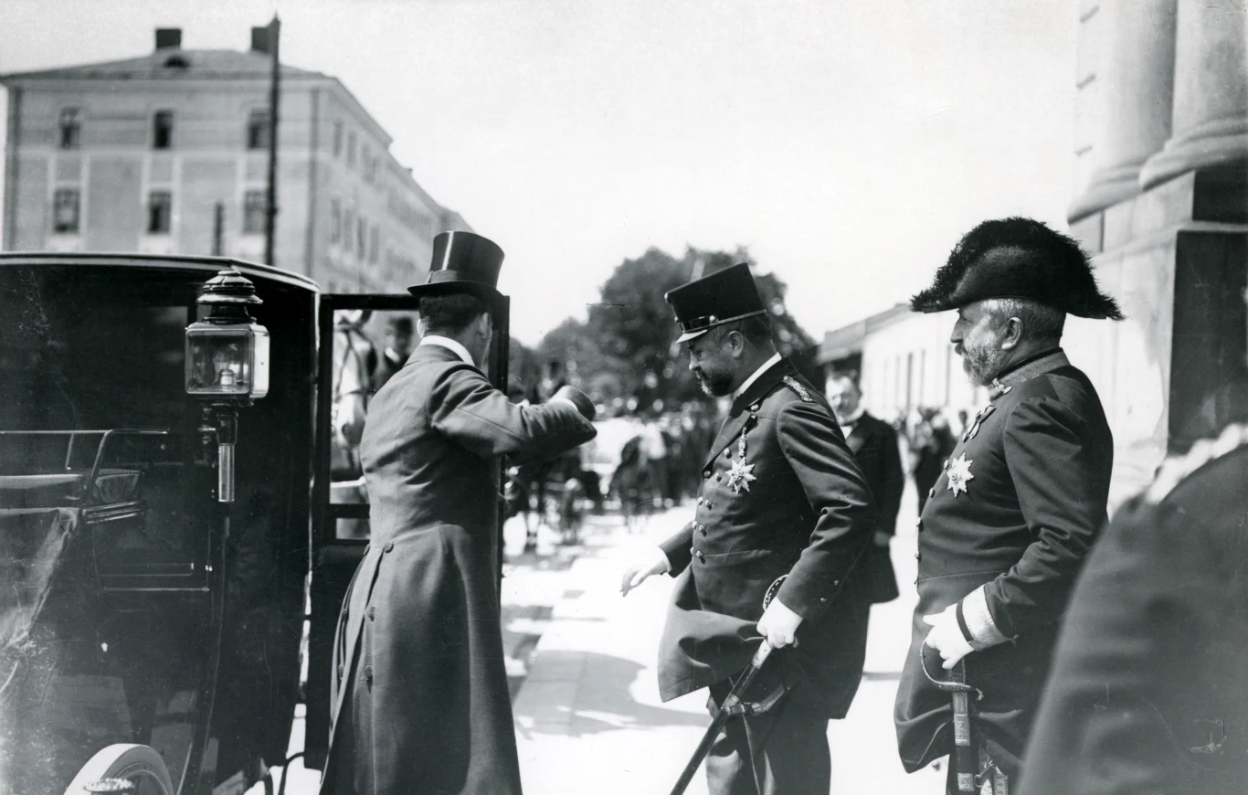 Na zdjęciu z 1900 roku przyjazd dostojnika austriackiego do Lwowa 