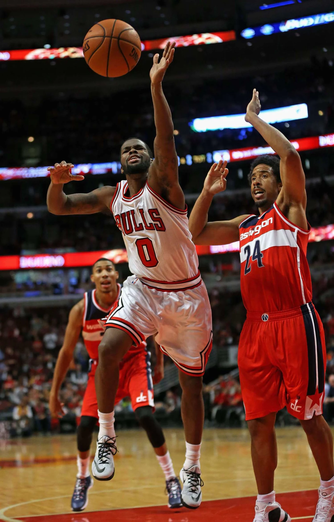Andre Miller (numer 24) jest najstarszym graczem w ekipie Wizards
