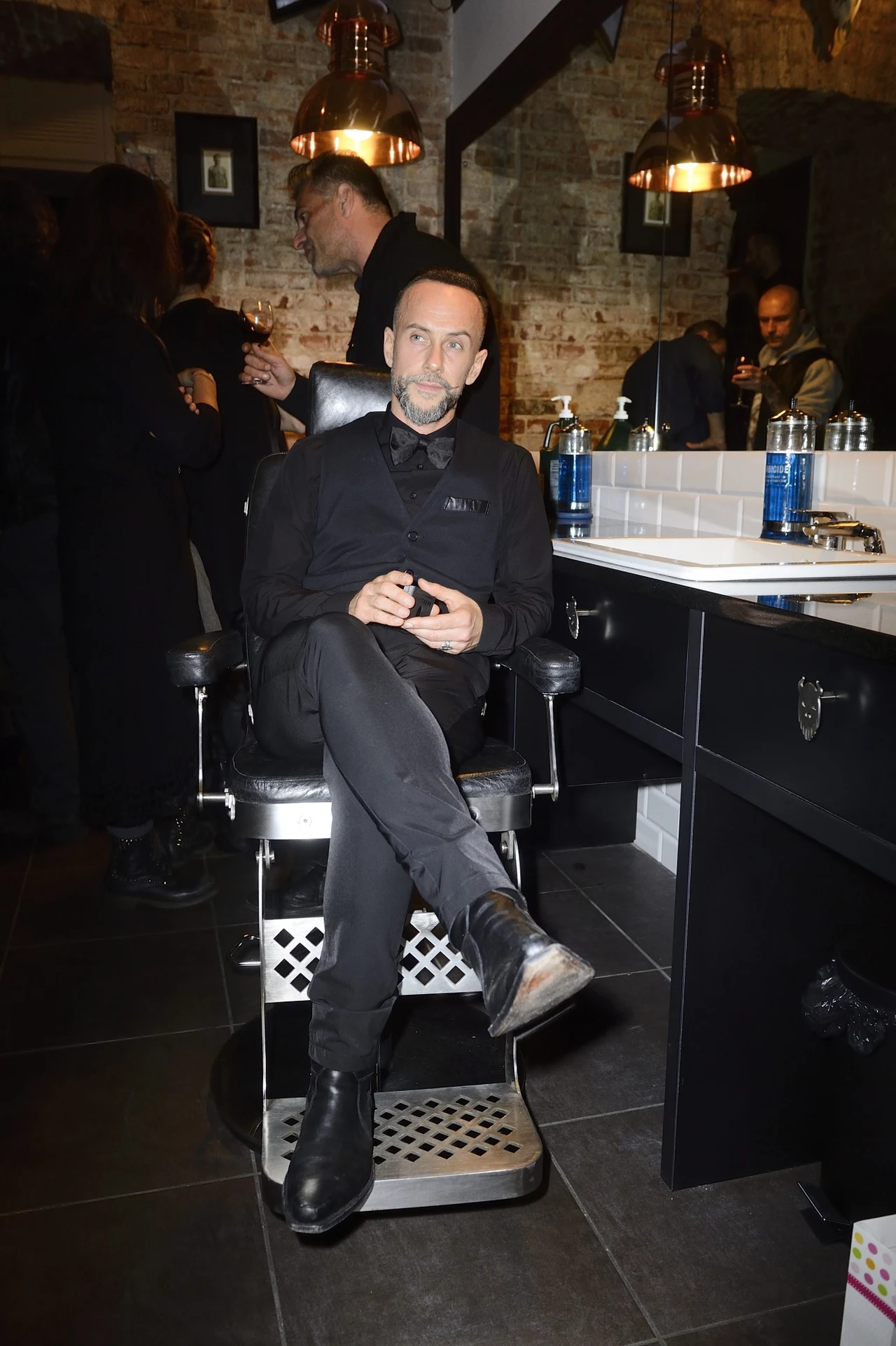 Nergal w Academy&Barber Shop 