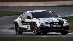 Audi RS 7 - 240 km/h bez kierowcy