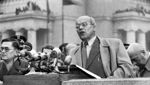 Wiec i przemówienie Władysława Gomułki na Placu Defilad, Warszawa (24.10.1956)