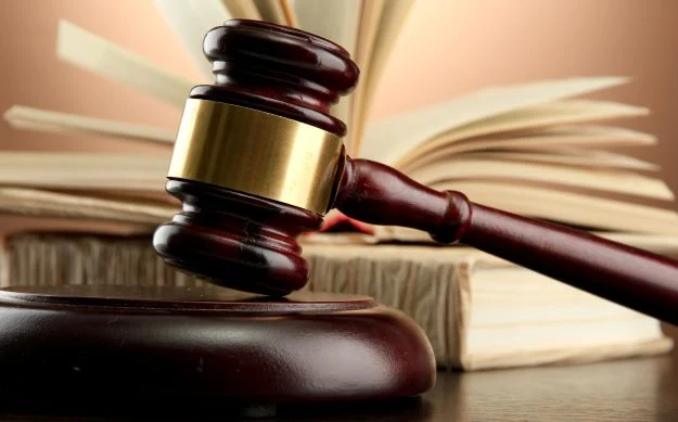 Handlarz nielegalnymi konsolami usłyszał zarzuty EA wygrywa przed sądem z niezadowolonymi inwestorami