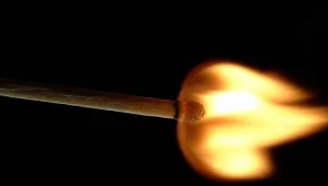 Mężczyzna z Katowic podpalił swoją rodzinę. Ranni trafili do szpitala