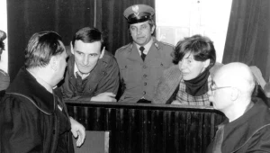 17.02.83, proces Zbigniewa i Zofii Romaszewskich, twórców Radia "Solidarność"