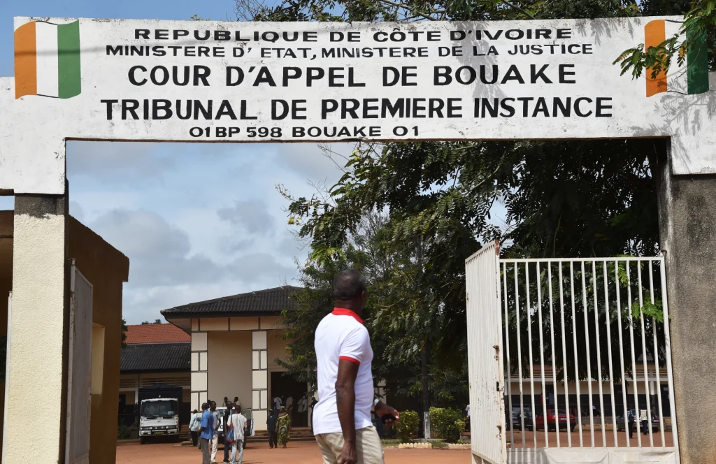 Ojciec dziewczynki stanie przed sądem w Bouake Ojciec dziewczynki stanie przed sądem w Bouake