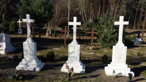 Cmentarz w Ostrówkach