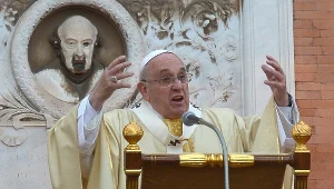 Papież Franciszek na cmentarzu Verano w Rzymie