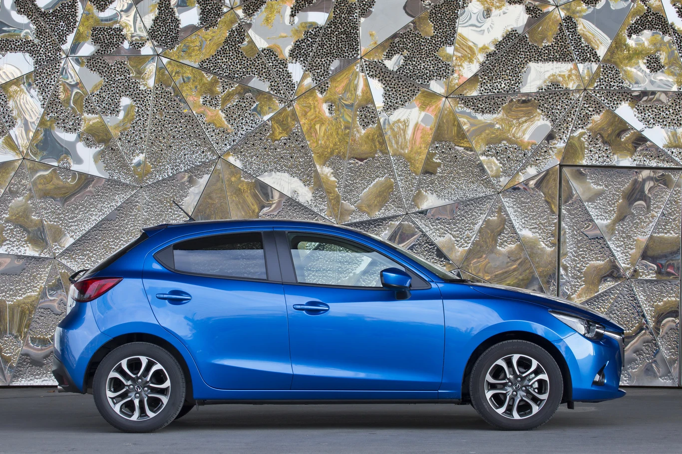 Mazda 2 (2015)