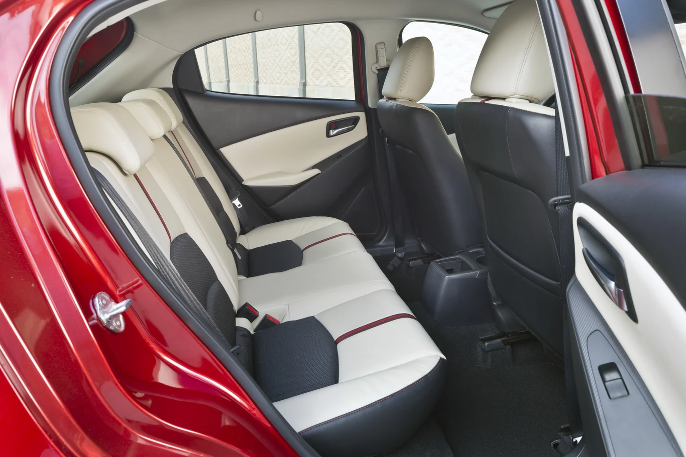 Mazda 2 (2015)