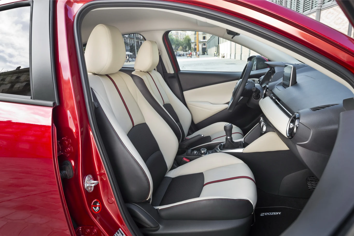 Mazda 2 (2015)