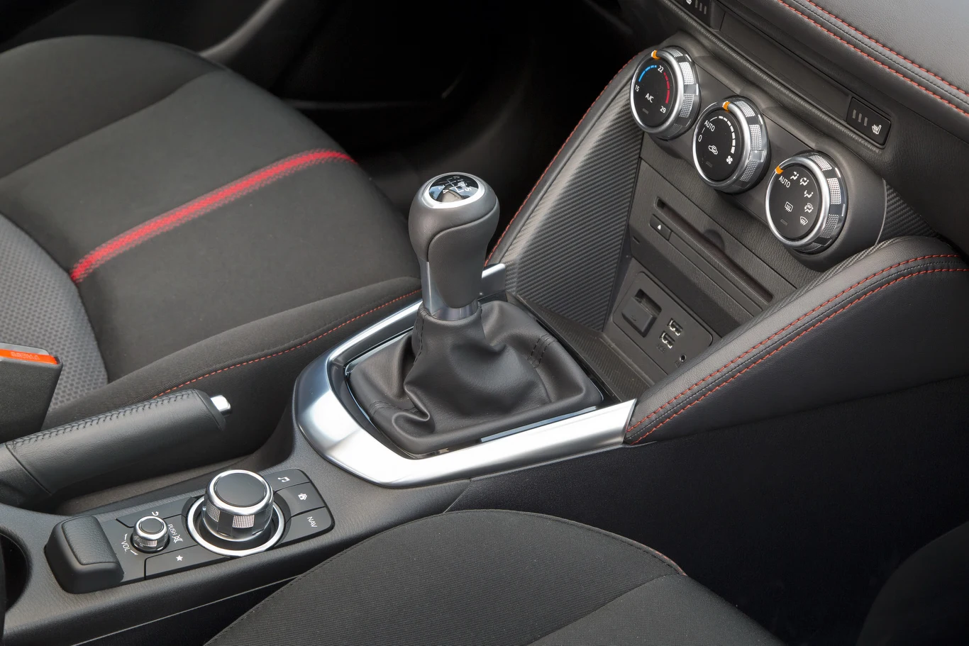 Mazda 2 (2015)