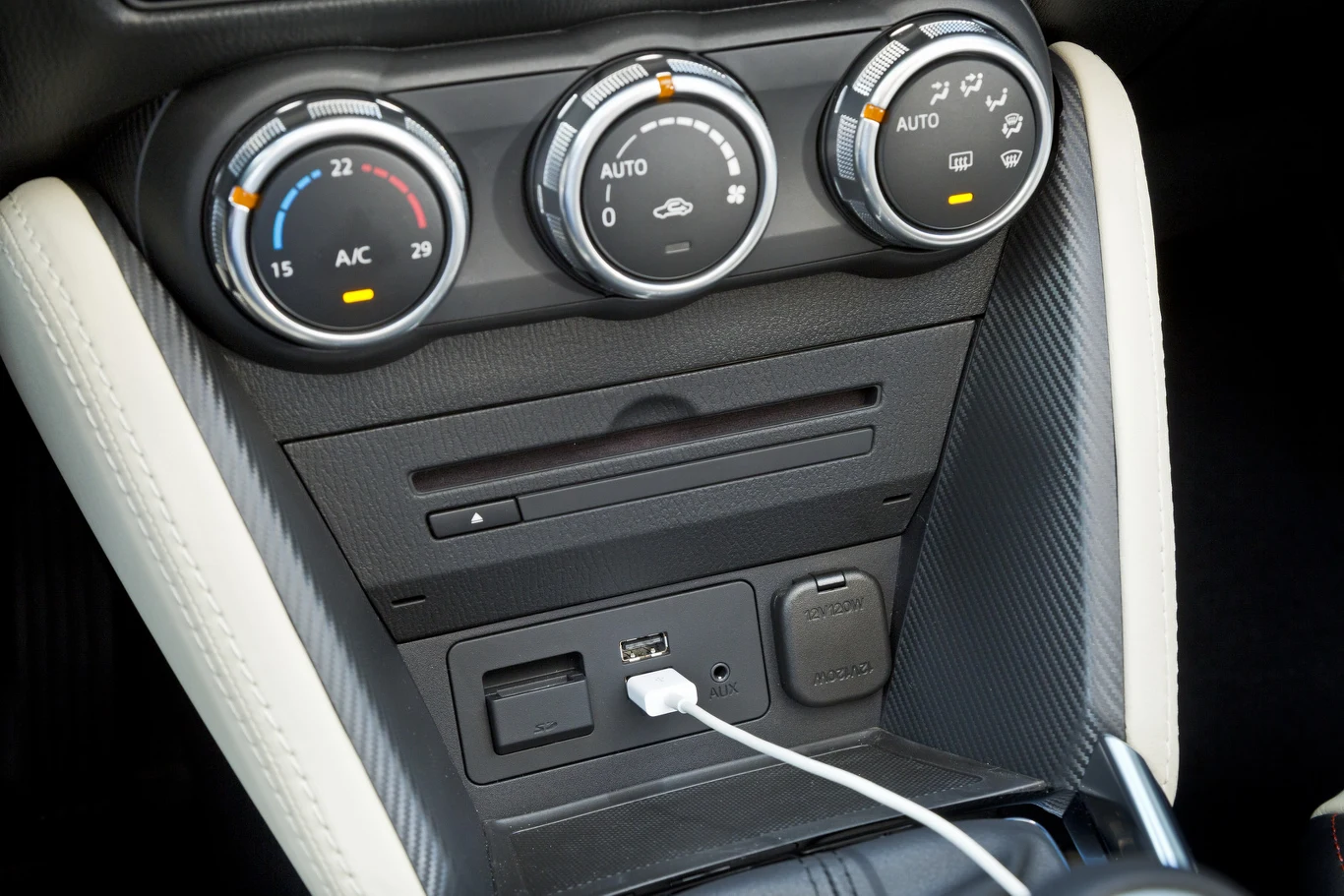 Mazda 2 (2015)