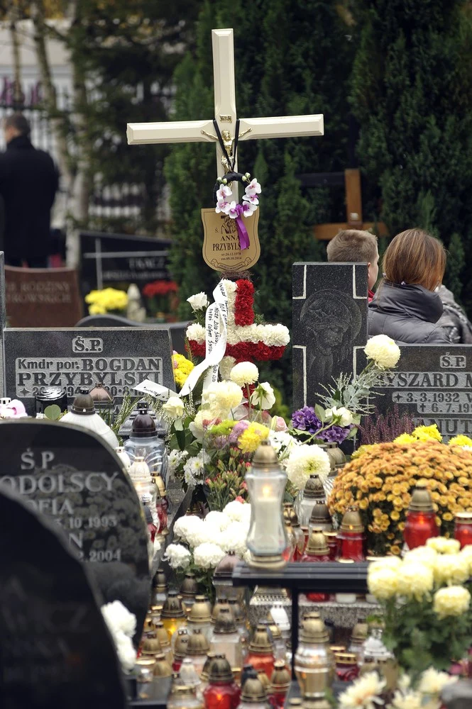 Grób Anny Przybylskiej 1 listopada