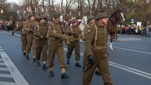 Ubiegłoroczne Święto Niepodległości; n/z grupa rekonstrukcyjna dot. Armii Andersa