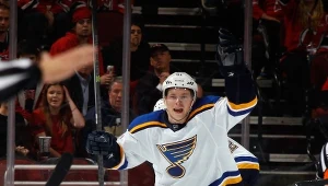 Władimir Tarasienko cieszy się z gola strzelonego Devils