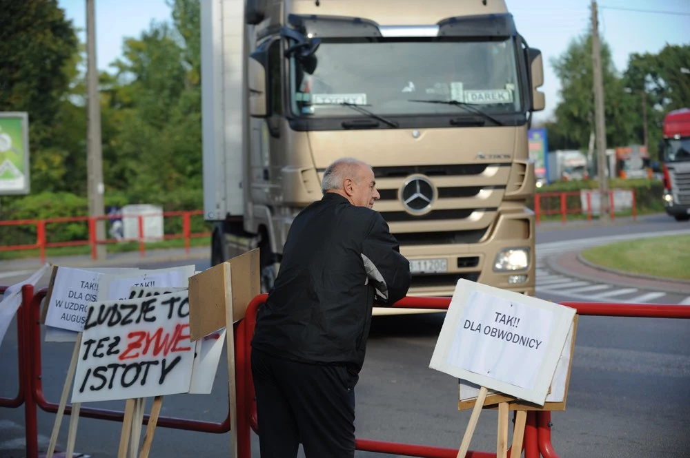 Chyba żadna obwodnica nie wywołała tylu kontrowersji. Protestowa ekolodzy (przeciw), mieszkańcy (za) i właściciele gruntów (o pieniądze)