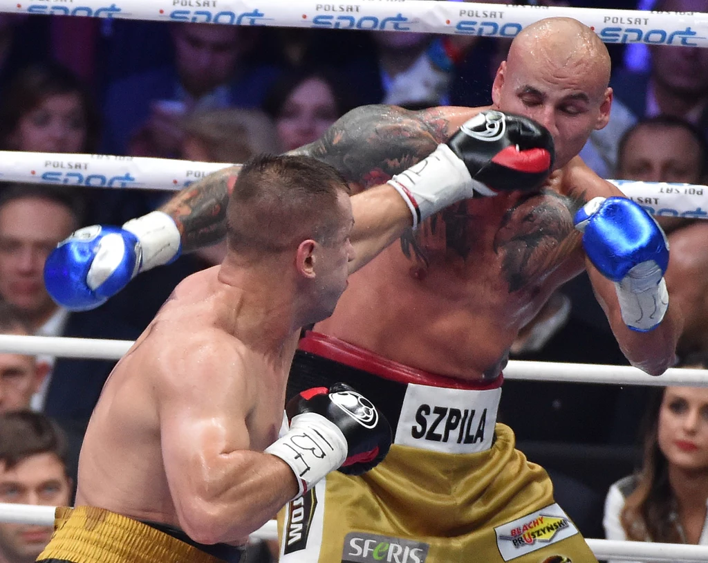 Artur Szpilka pokonał jednogłośnie na punkty Tomasza Adamka w walce wieczoru bokserskiej gali w Kraków Arenie