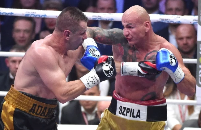 Artur Szpilka (P) pokonał Tomasza Adamka 