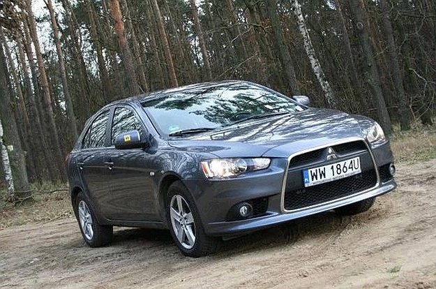 Mitsubishi lancer