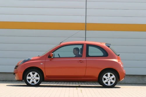 Na rynku wtórnym Micra 3d cieszy się małym zainteresowaniem.