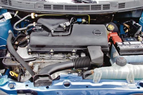 1.4 16V – klasyk z Japonii. Trwały, ekonomiczny z łańcuchem rozrządu. Sprawdza się w mieście i na trasie.