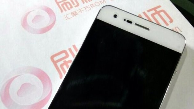 Zdjęcia ZTE Nubia Z9, które pojawiły się na Weibo. 