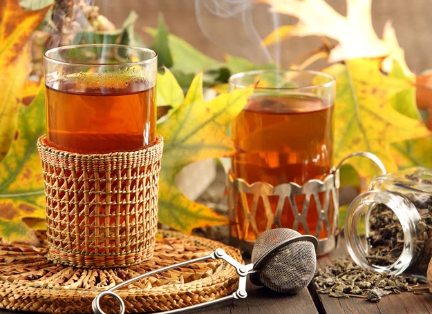 Herbatę najlepiej podawać w wysokich szklankach