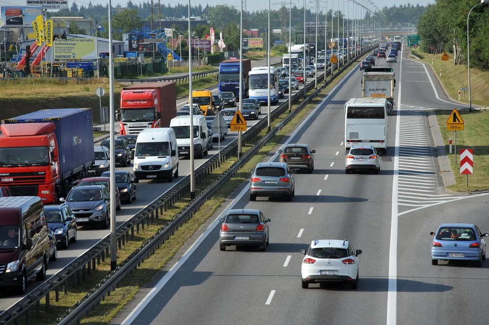 Korzystanie z pasa włączenia nie jest trudne, ale warto znać kilka zasad