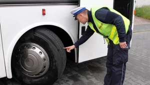 Fatalny wynik kontroli autobusów i ciężarówek