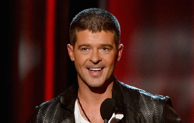 Robin Thicke spotyka się z nastolatką! Robin Thicke spotyka się z nastolatką!