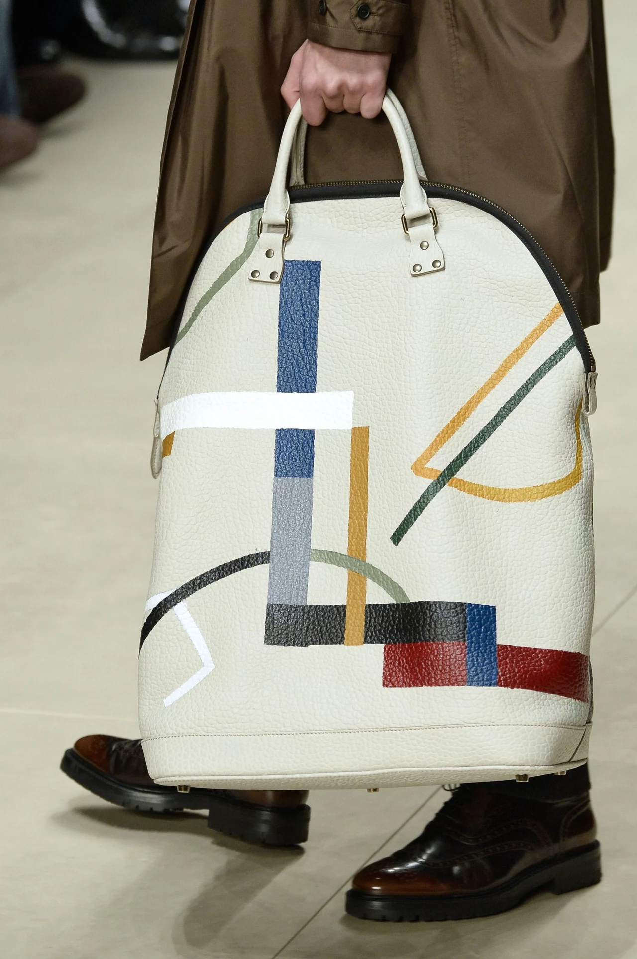 Torby-dywany, torby-obrazy, torby-miasta - zainspiruj się akcesoriami z najnowszek kolekcji Burberry. Torby-dywany, torby-obrazy, torby-miasta - zainspiruj się akcesoriami z najnowszek kolekcji Burberry.