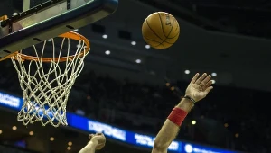 Gortat toczył ciężkie boje pod tablicami