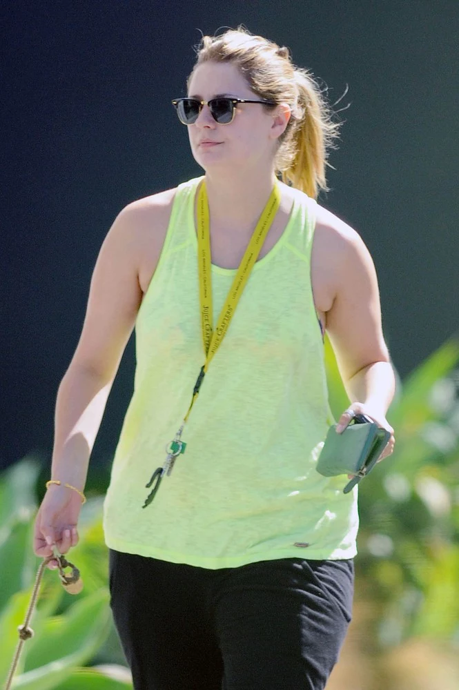 Mischa Barton Mischa Barton