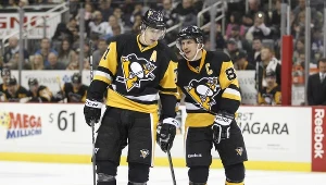 Jewgienij Małkin i Sidney Crosby to czołowe gwiazdy Pittsburgh Penguins i całej NHL.