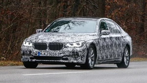 Nowe BMW 7 z 4-cylindrowym silnikiem