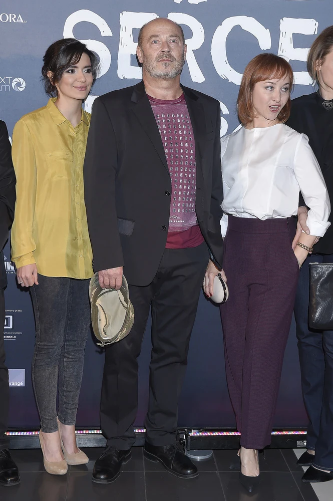 Z partnerką Olą Michael na premierze "Serce, serduszko"