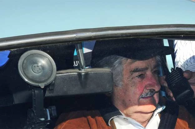 Jose Mujica w swoim niebieskim Volkswagenie