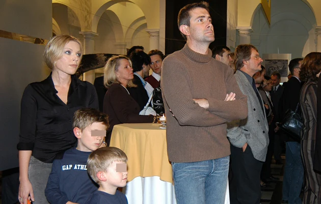 Anna Maria Jopek i Marcin Kydryński z synami