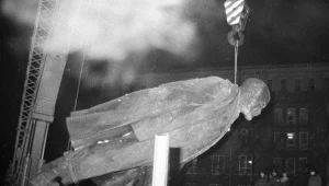 Rozbiórka pomnika Włodzimierza Lenina